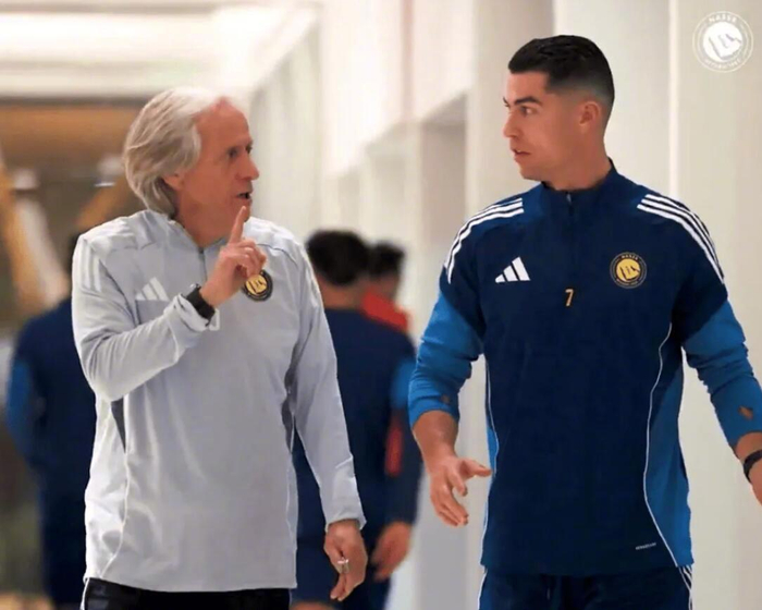 乐鱼官方网站-C罗要求胜利管理层恢复引援权力，保证不受PIF干预|克里斯蒂亚诺·罗纳尔多|利雅得|利雅得胜利|转会|利雅得胜利足球俱乐部_新浪体育_新浪新闻